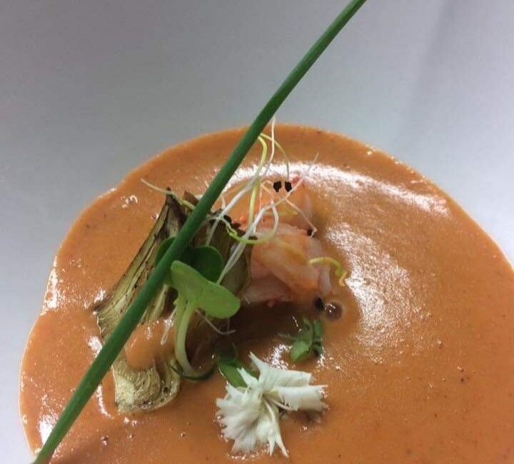 Crema de alcachofas y carabineros