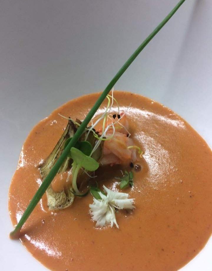 Crema de alcachofas y carabineros